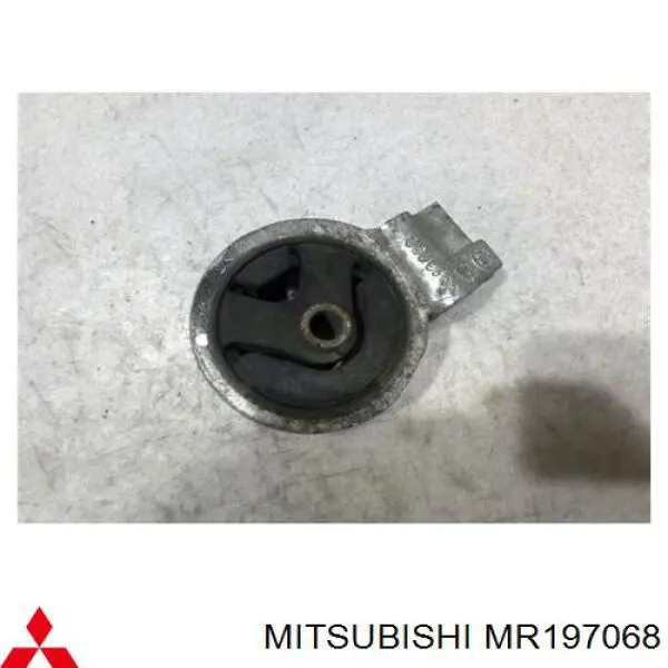 MR197068 Mitsubishi soporte motor izquierdo