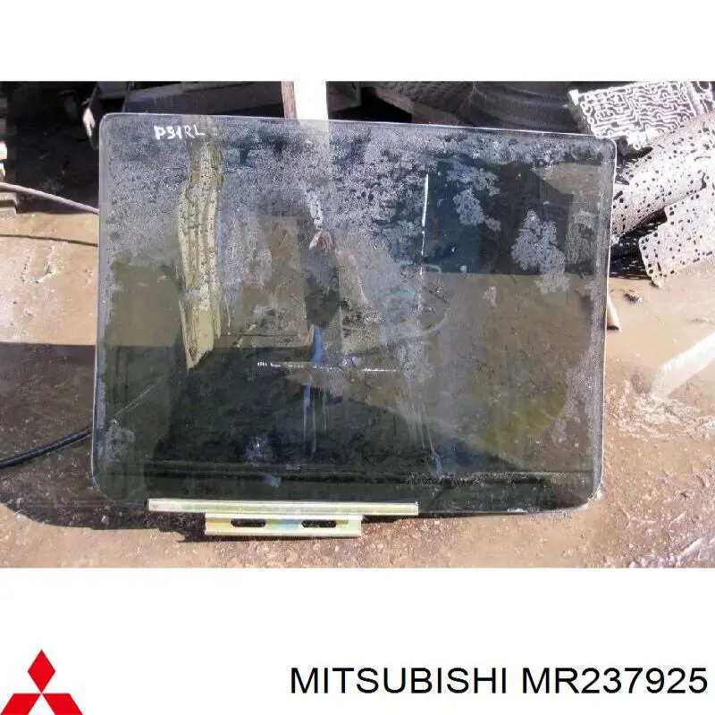 MR237925 Mitsubishi luna de puerta trasera izquierda