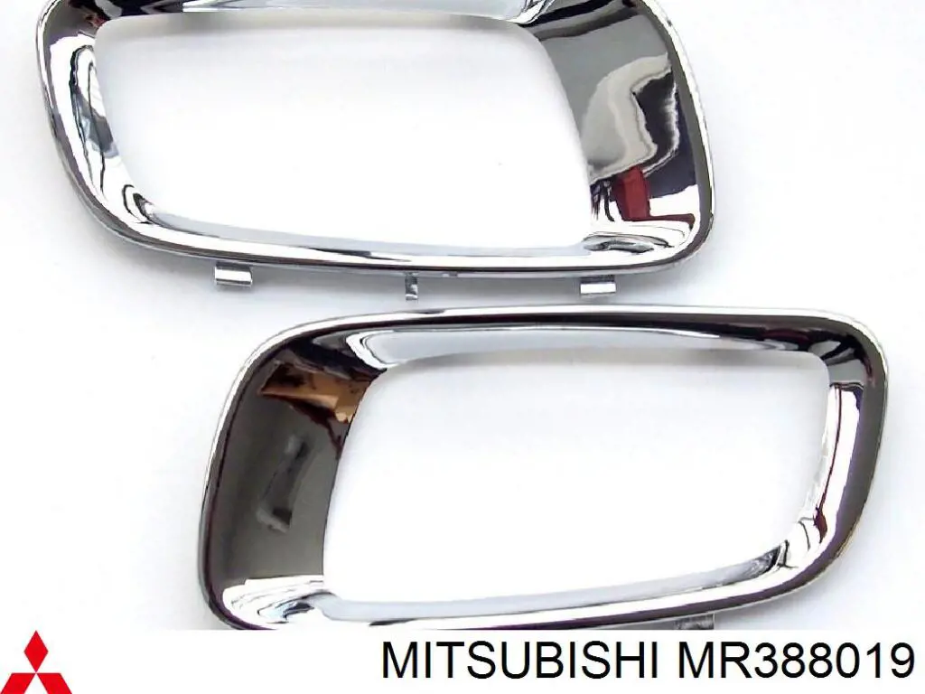 MR388019 Mitsubishi rejilla del parachoques delantera izquierda