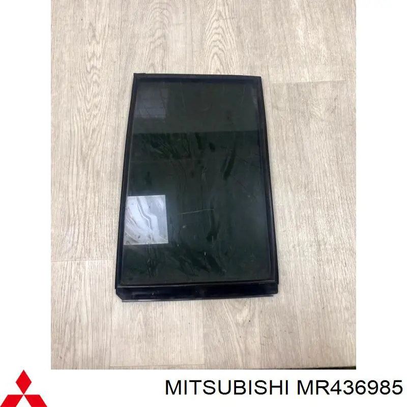 MR436985 Mitsubishi ventanilla lateral de la puerta trasera izquierda