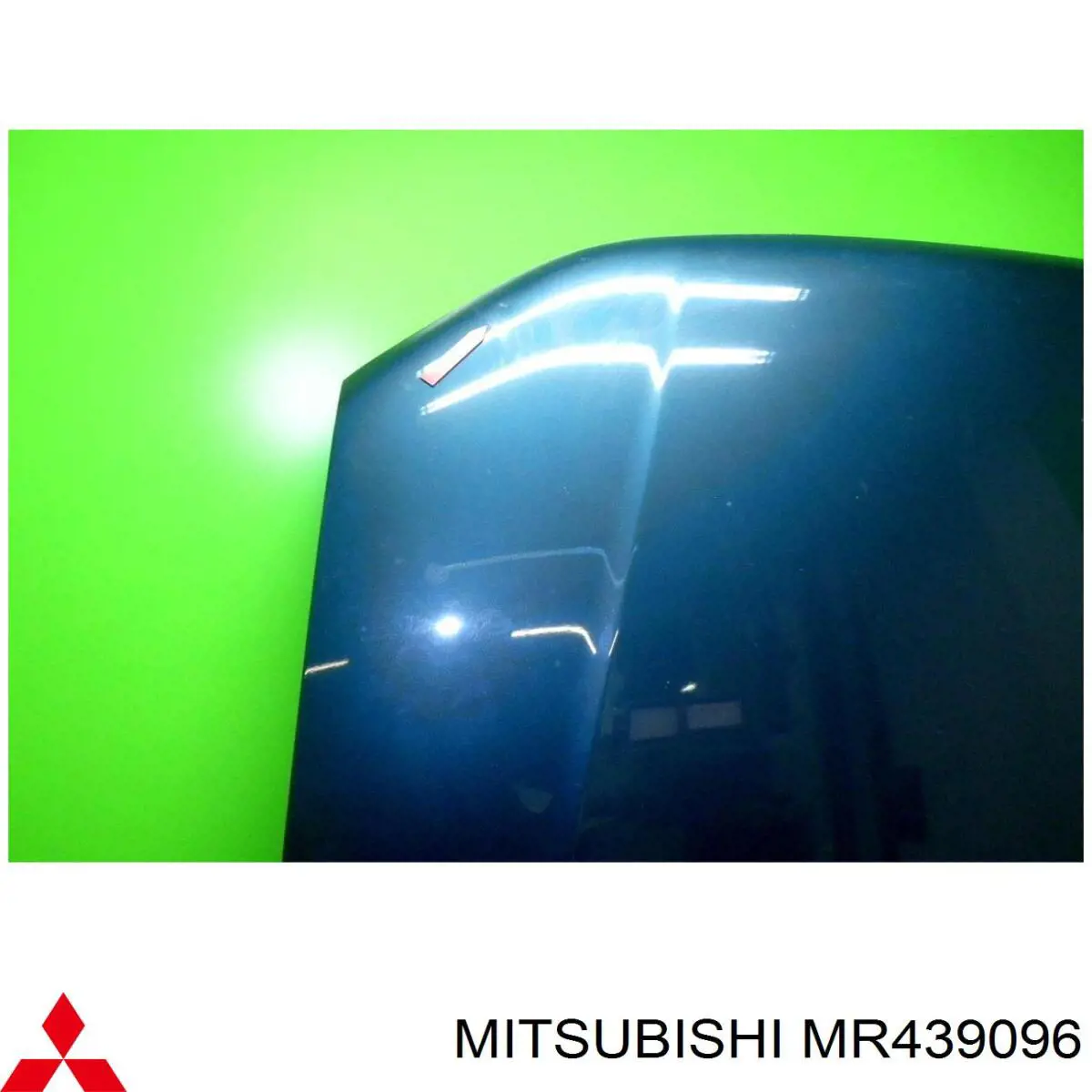 MR439096 Mitsubishi capó