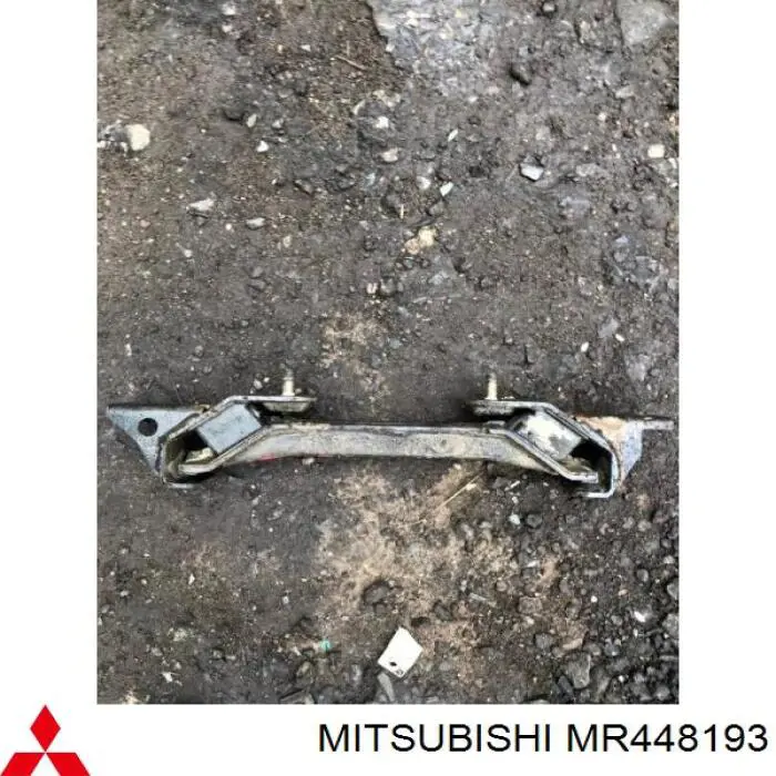 MR448193 Mitsubishi soporte de motor trasero