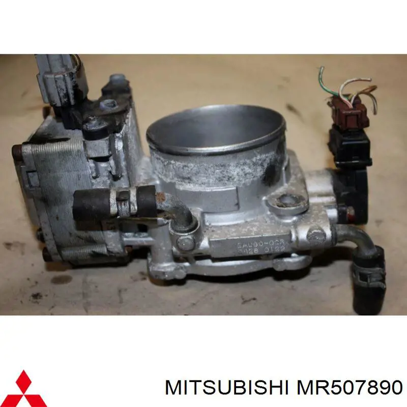 MR507890 Mitsubishi cuerpo de mariposa completo