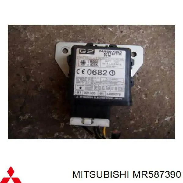 MR587390 Mitsubishi 