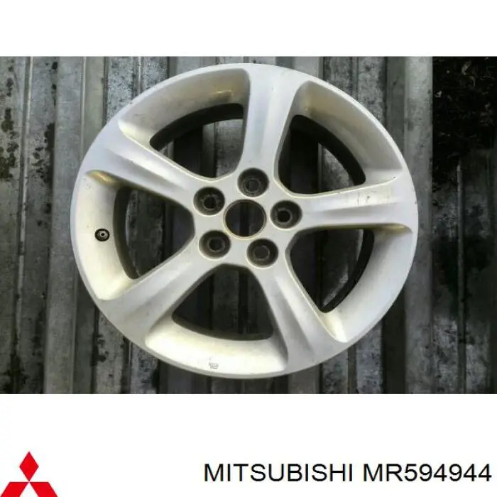 MR594944 Mitsubishi Aros