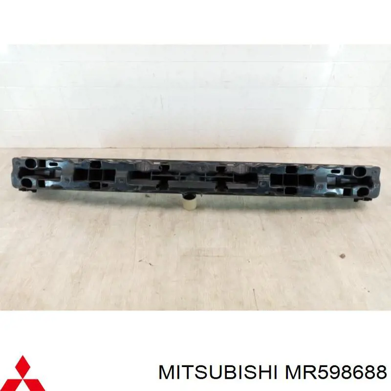 MR598688 Mitsubishi refuerzo parachoque delantero
