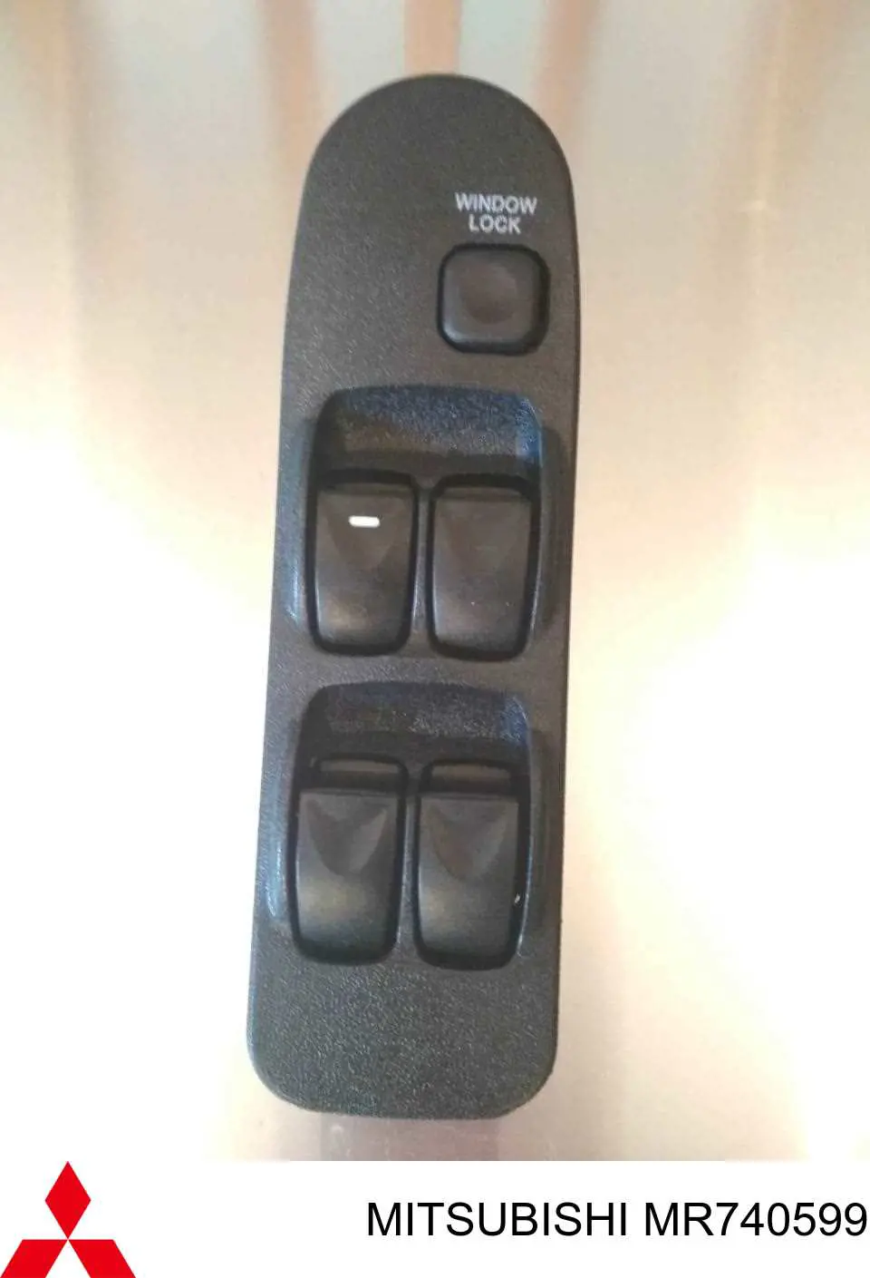 Comprar MR740599 Mitsubishi Interruptor de elevalunas delantera izquierda