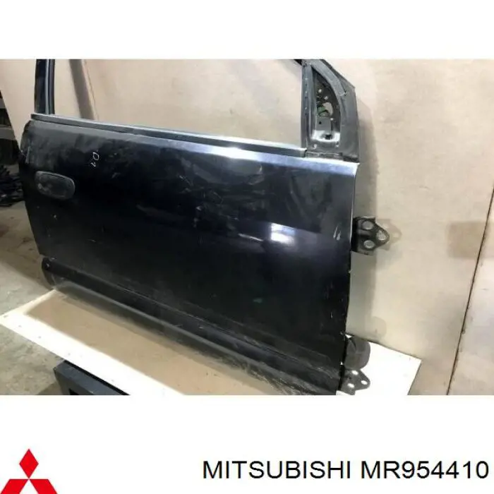 Puerta delantera derecha Mitsubishi MR508494 precio, desde 139,39 EUR