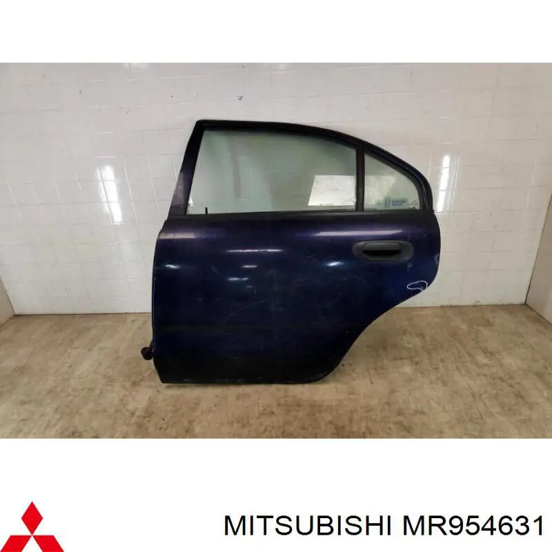 Puerta trasera izquierda para Mitsubishi Carisma (DA)