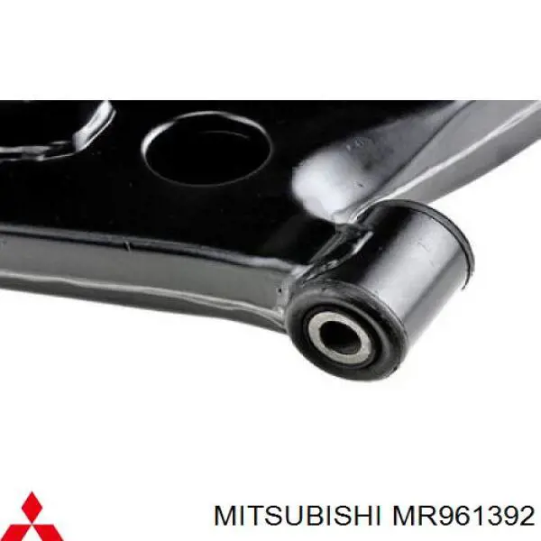 Comprar MR961392 Mitsubishi Brazo inferior derecho de la suspensión delantera