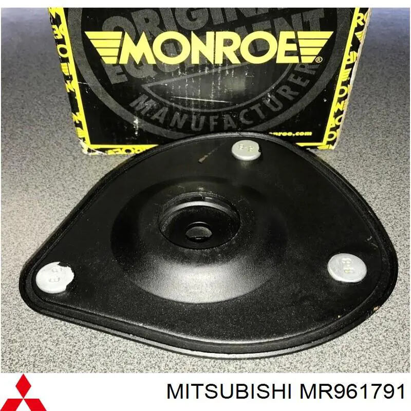 MR961791 Mitsubishi soporte amortiguador delantero