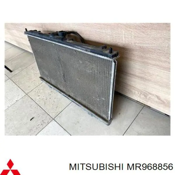 Água radiador Mitsubishi MR968856 precio, desde 75,15 EUR