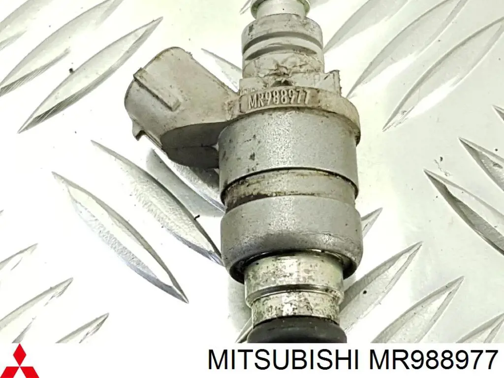 Comprar MR988977 Mitsubishi Inyector