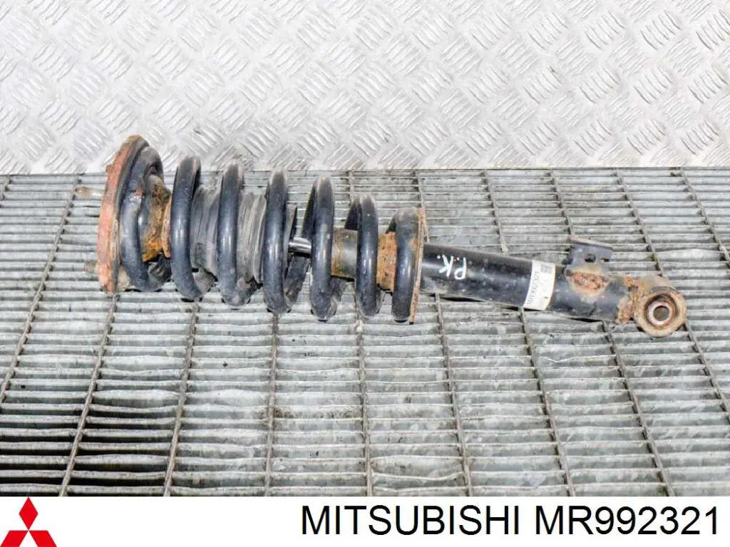 MR992321 Mitsubishi amortiguador delantero