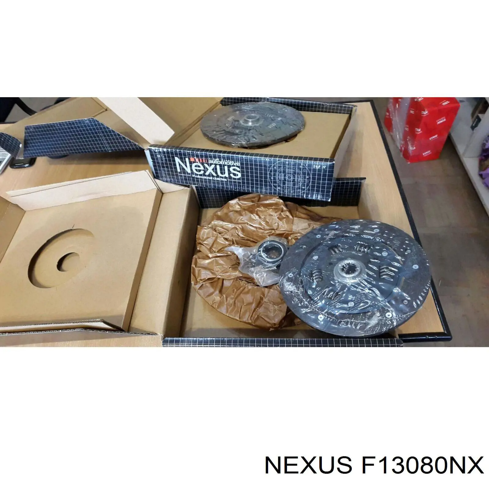 F13080NX Nexus Volante de motor
