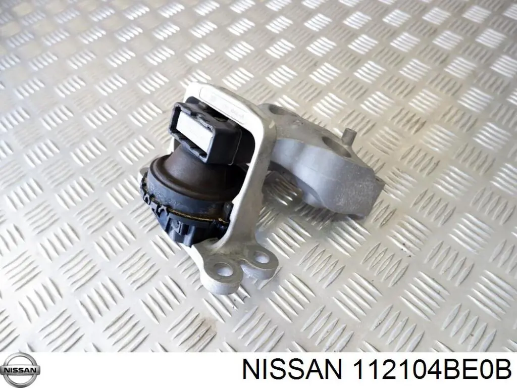Comprar 112104BE0B Nissan/Infiniti Soporte delantero derecho del motor