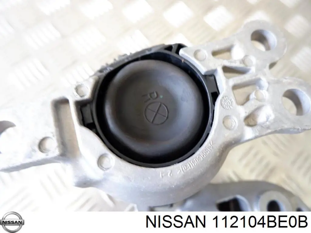 Comprar 112104BE0B Nissan/Infiniti Soporte delantero derecho del motor