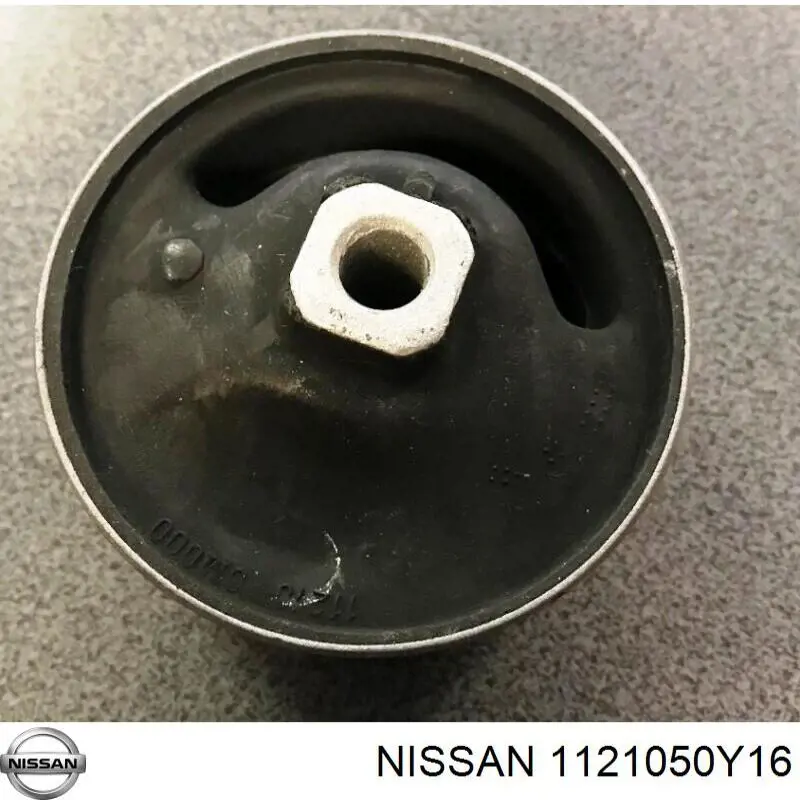 1121050Y16 Nissan soporte de motor derecho