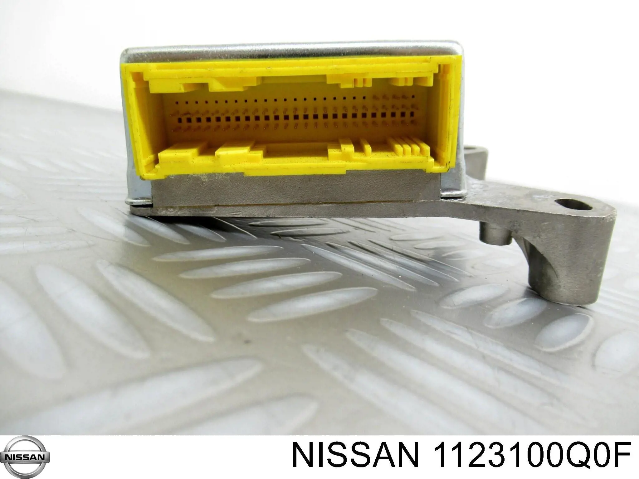 Comprar 1123100Q0F Nissan/Infiniti 