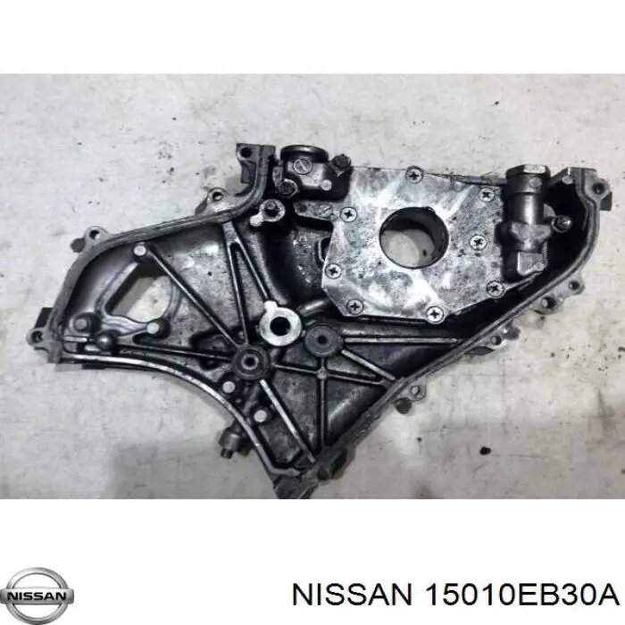 15010EB30A Nissan bomba de aceite