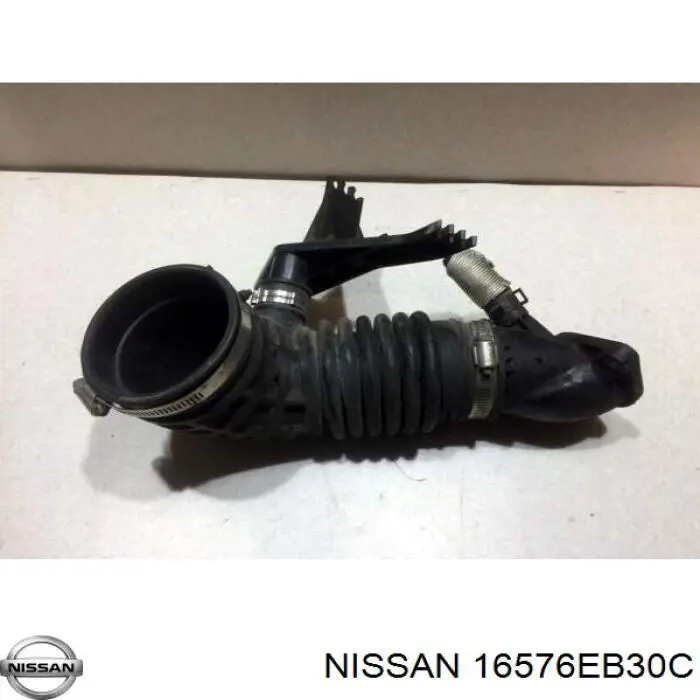 16576EB30C Nissan tubo flexible de aspiración, salida del filtro de aire