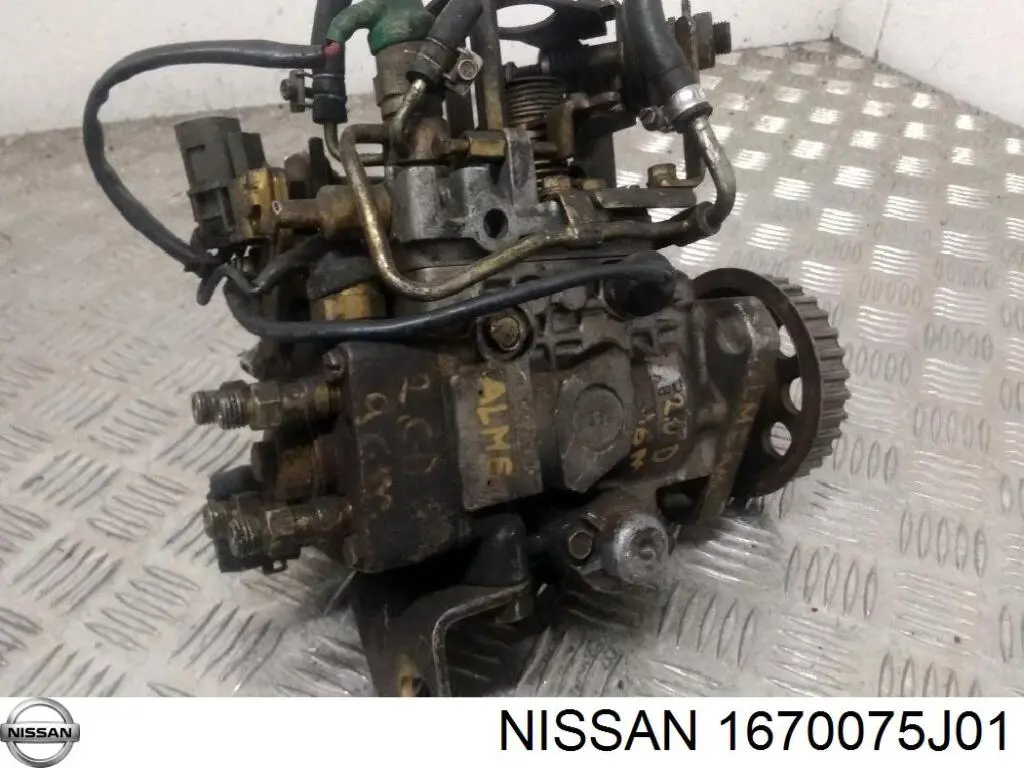 1670075J01 Nissan/Infiniti Bomba de inyección