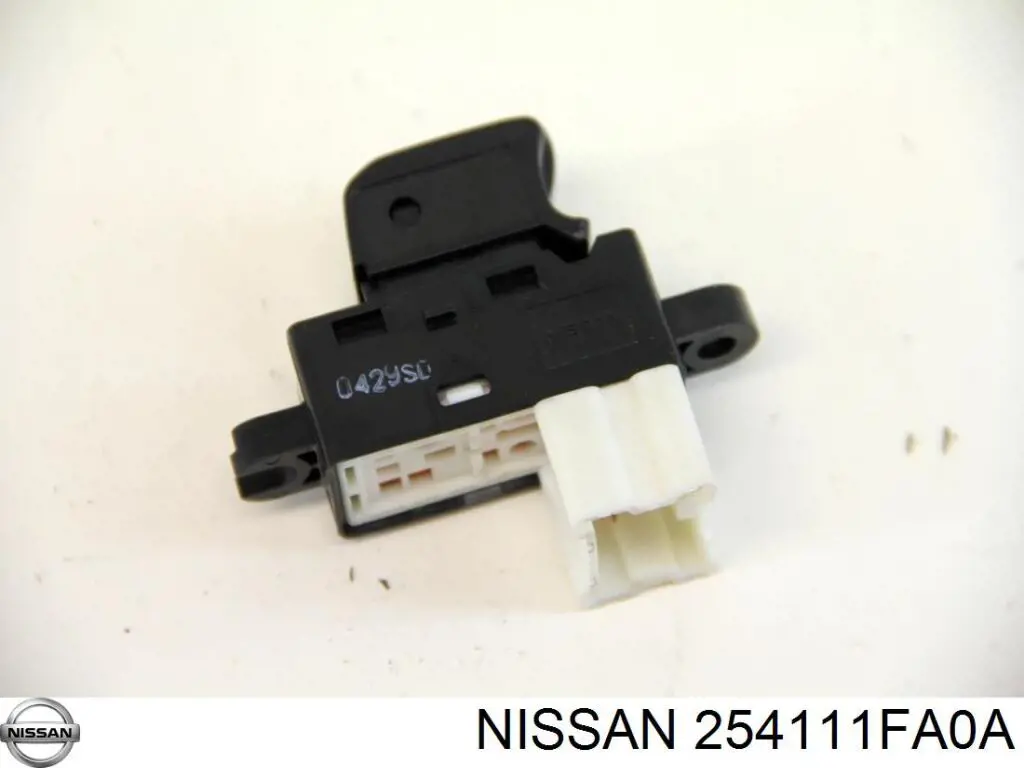 Botón de encendido del motor del elevalunas delantero derecho Nissan/Infiniti 254111FA0A precio, desde 14,68 EUR