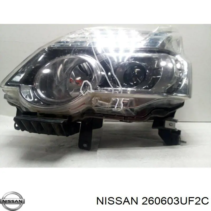 260603UF2C Nissan faro izquierdo