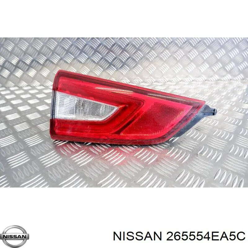 Piloto trasero izquierdo 265554EA5C Nissan/Infiniti