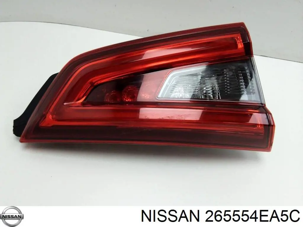Piloto trasero izquierdo Nissan/Infiniti 265554EA5C