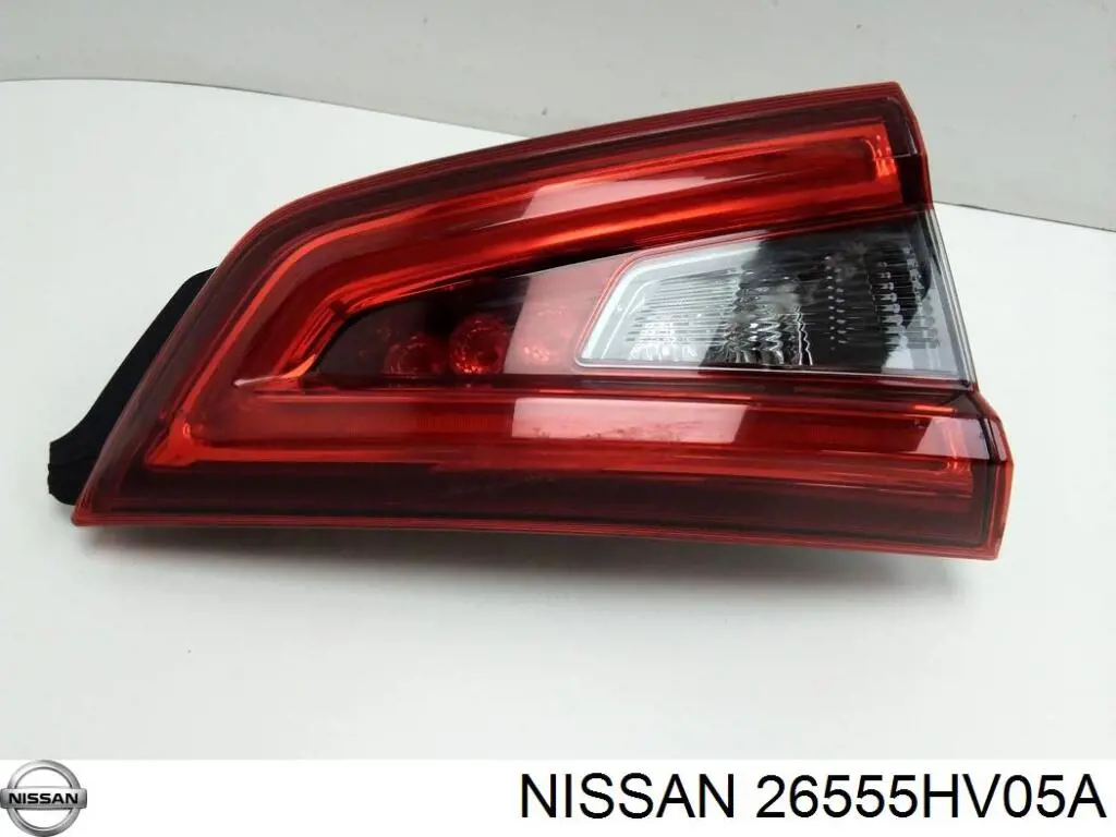 Piloto trasero izquierdo 26555HV05A Nissan/Infiniti