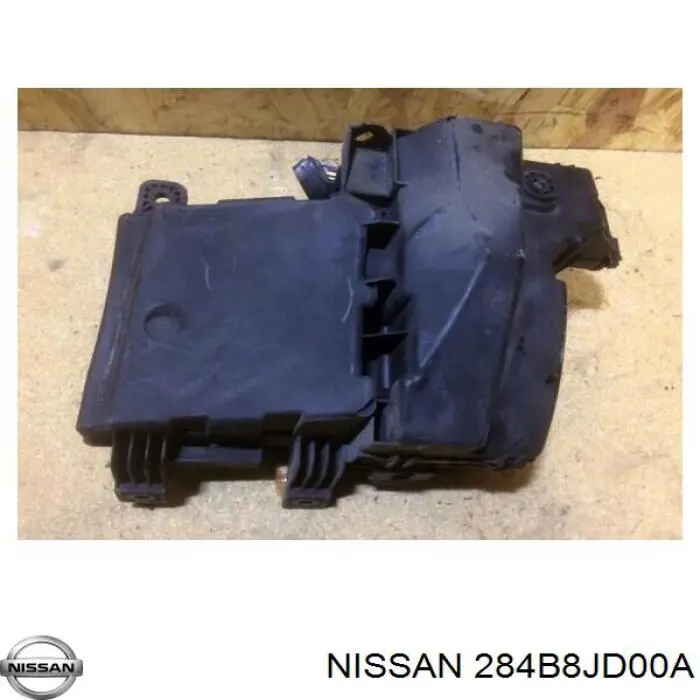 284B8JD00A Nissan caja de fusibles