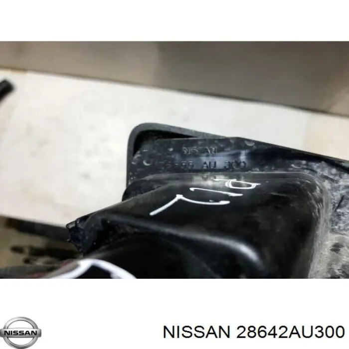 Tobera de agua regadora, lavafaros, delantera izquierda para Nissan Primera (P12)
