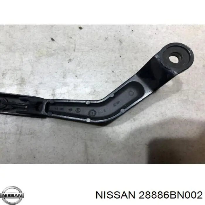 Brazo de limpiaparabrisas Nissan Almera II hatchback (N16) (2000 - 2006) precio, desde 80,23 EUR