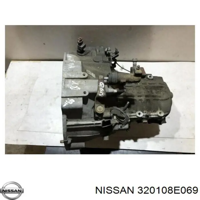 6J00 Nissan caja de cambios mecánica, completa