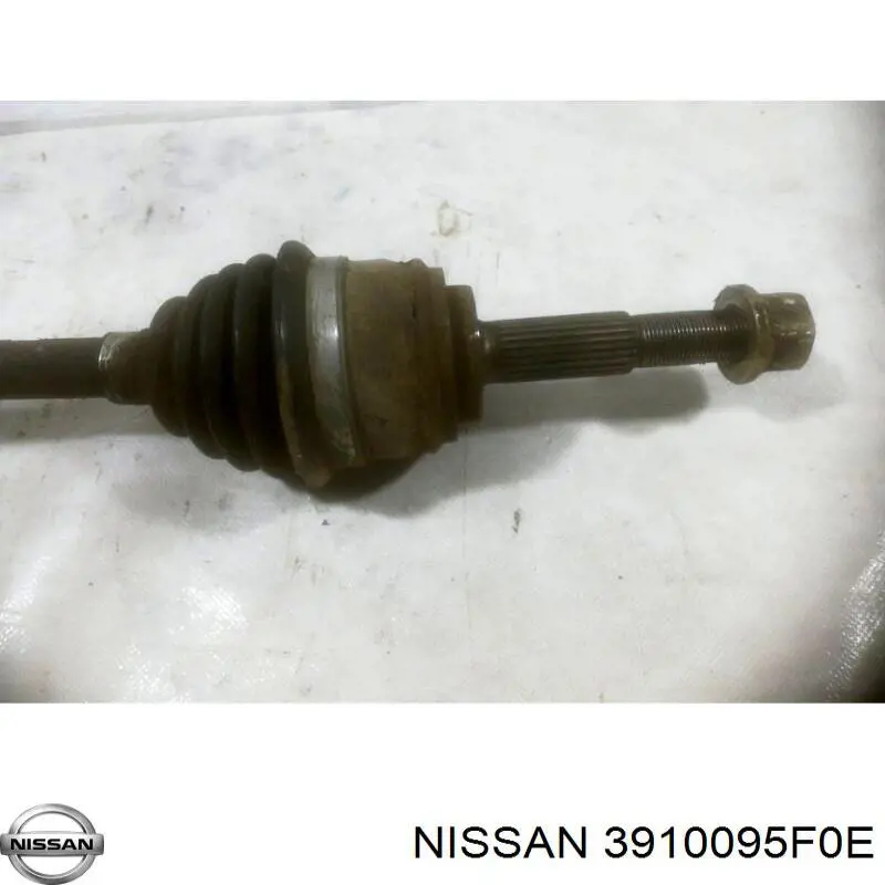 Semieje delantero derecho Nissan/Infiniti 3910095F0C precio, desde 125,50 EUR