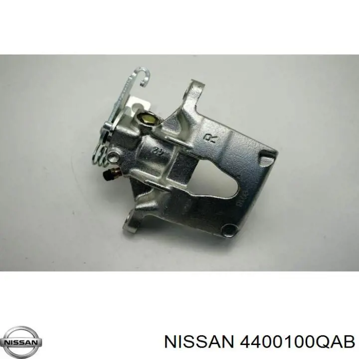 Pinza de freno trasera derecha 4400100QAB Nissan/Infiniti