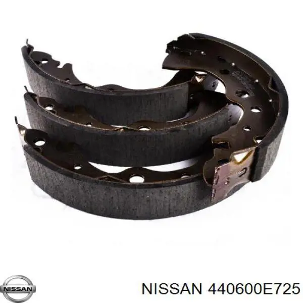 440600E725 Nissan zapatas de frenos de tambor traseras