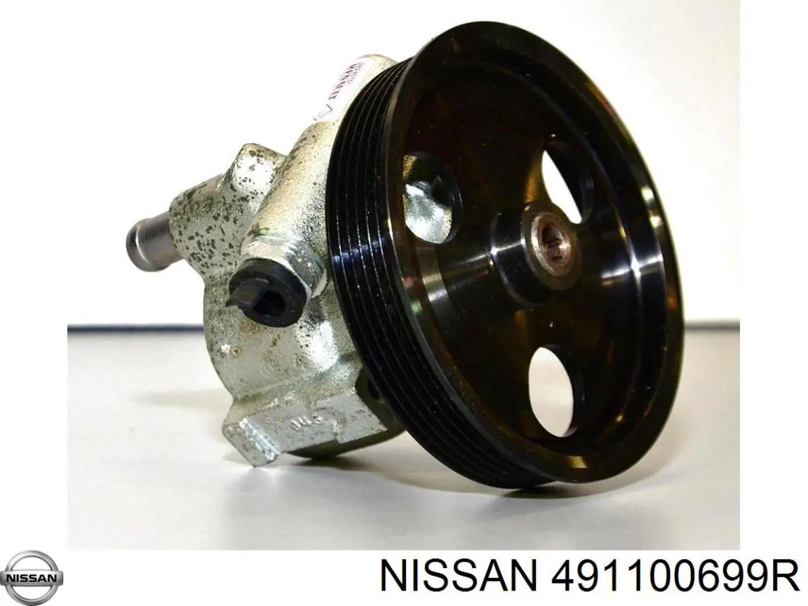 491100699R Nissan bomba de dirección