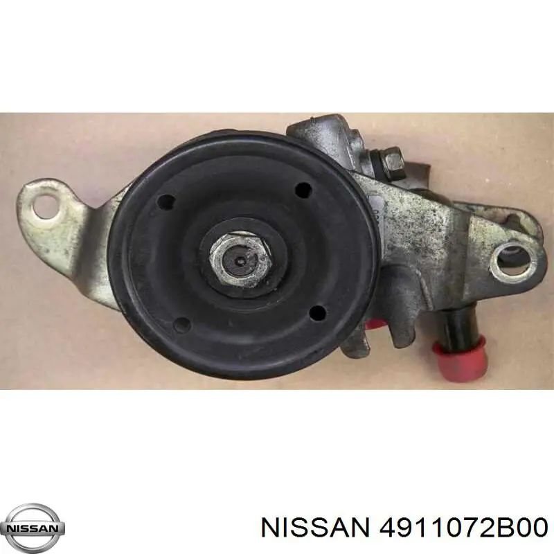 4911072B00 Nissan bomba de dirección