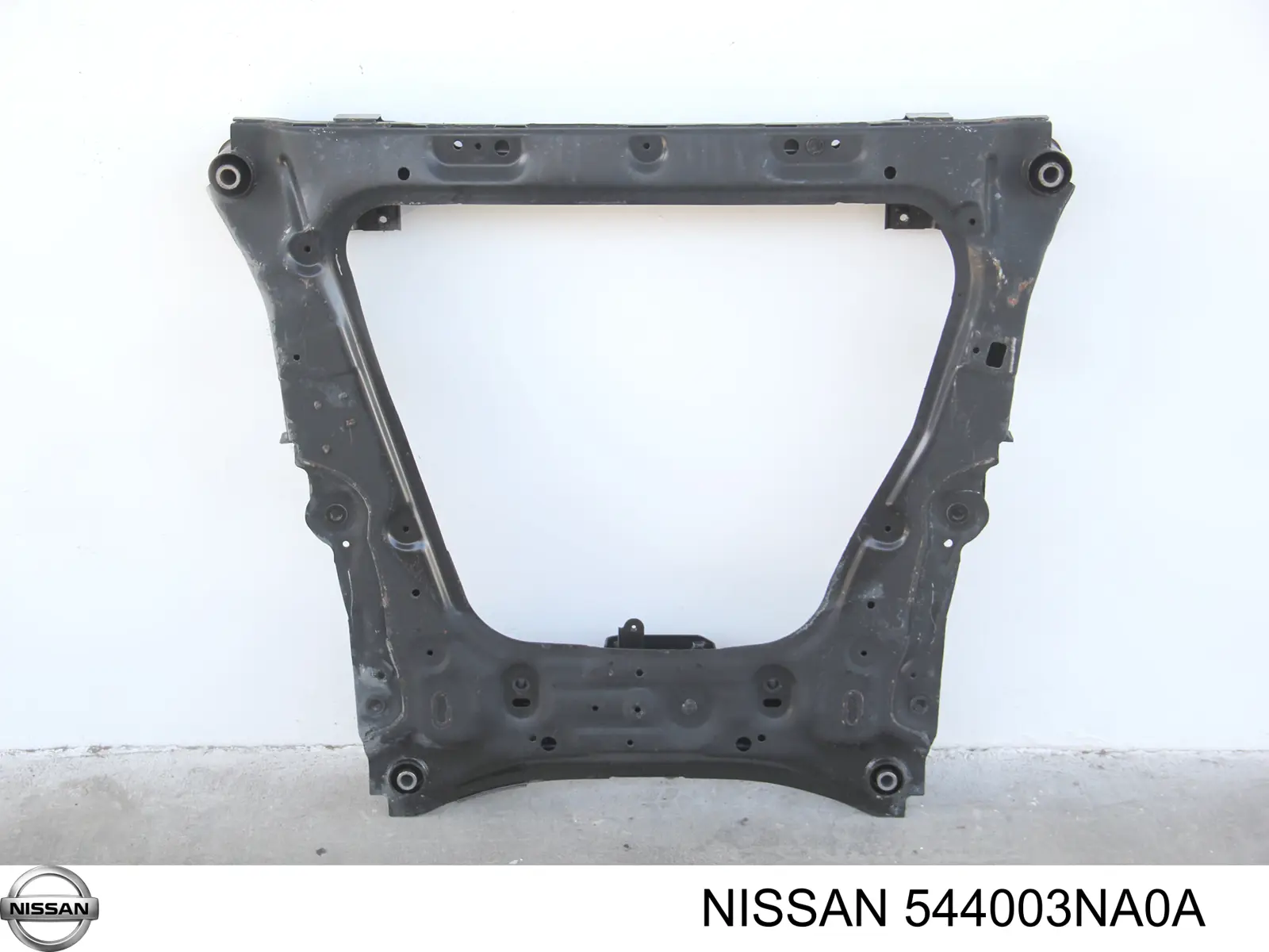 544003NA0A Nissan subchasis delantero soporte motor