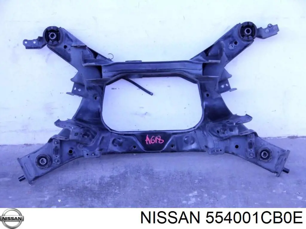 554001CB0E Nissan subchasis trasero soporte motor