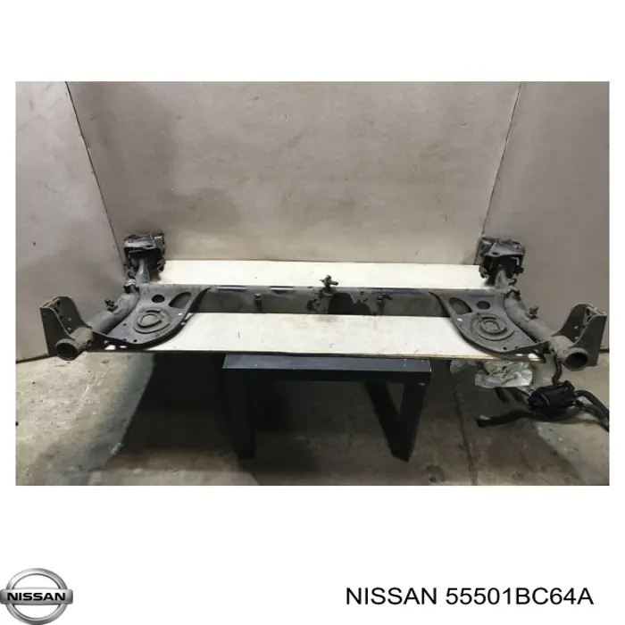 Comprar 55501BC64B Nissan/Infiniti Puente trasero