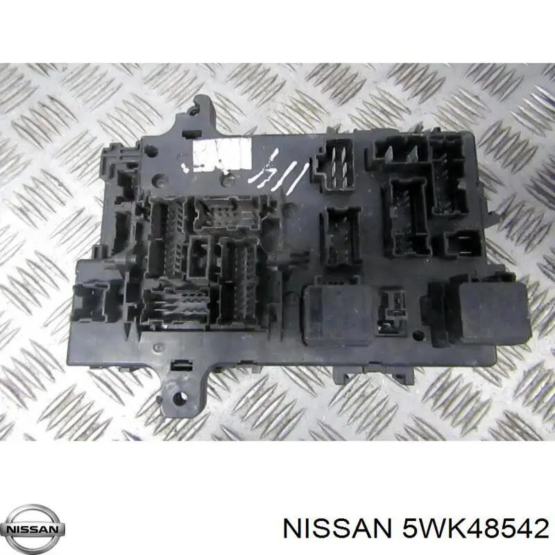 5WK48542 Nissan