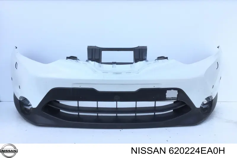 620224EA0H Nissan paragolpes delantero