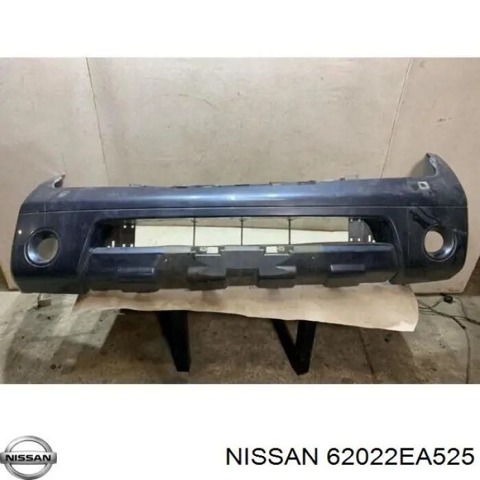 62022EA525 Nissan parachoques delantero