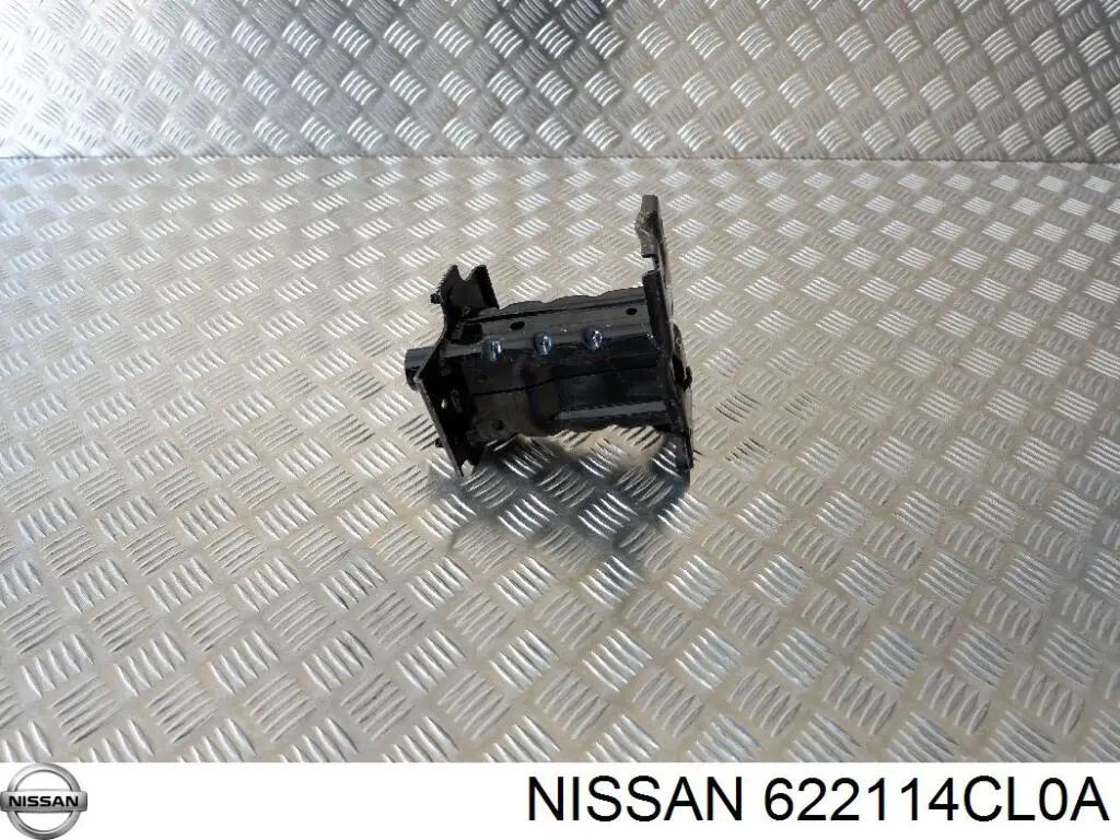 Soporte del refuerzo del parachoques delantero Nissan/Infiniti 622114CL0A precio, desde 60,08 EUR