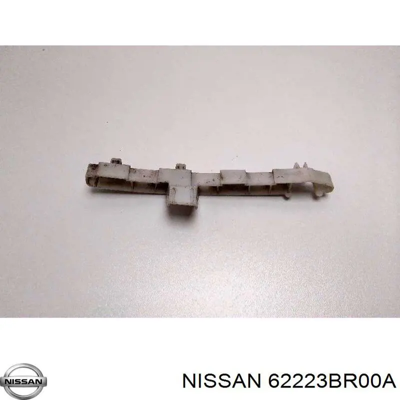 Soporte de parachoques delantero izquierdo Nissan/Infiniti 62223BR00A precio, desde 18,10 EUR