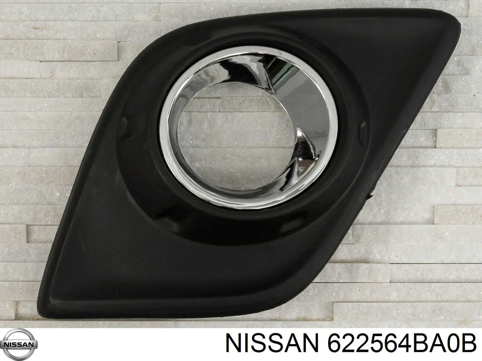 622564BA0B Nissan rejilla de antinieblas delantera derecha