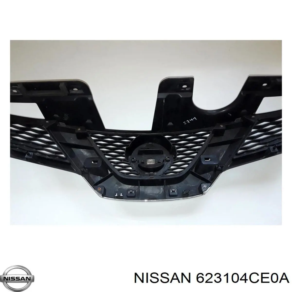 Rejilla delantera Nissan/Infiniti 623104CE0A precio, desde 95,80 EUR